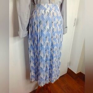 ⭐️📏🎁PLEATED PASTEL GEOMETRIC MIDI SKIRT